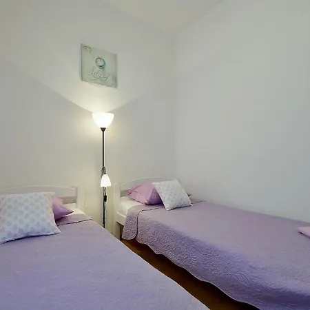 Charming Natali With Private Pool In Pula * Galizana