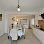 Villa Charming Natali With Private Pool In Pula