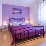 Charming Natali With Private Pool In Pula *