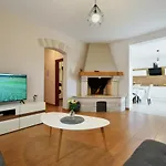 Villa Charming Natali With Private Pool In Pula *