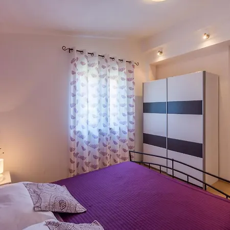 Charming Natali With Private Pool In Pula Villa *