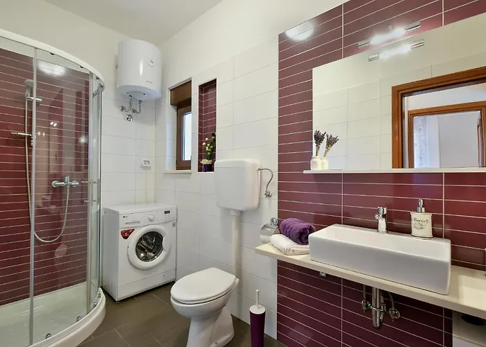 Vila Charming Natali With Private Pool In Pula