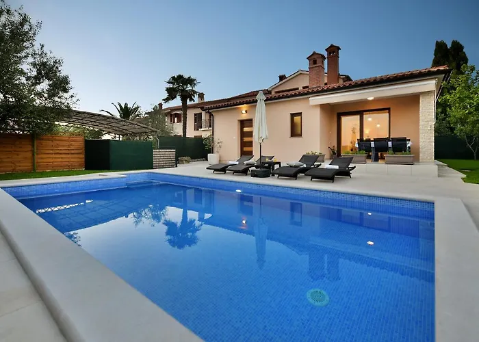 Charming Natali With Private Pool In Pula Vila Galizana